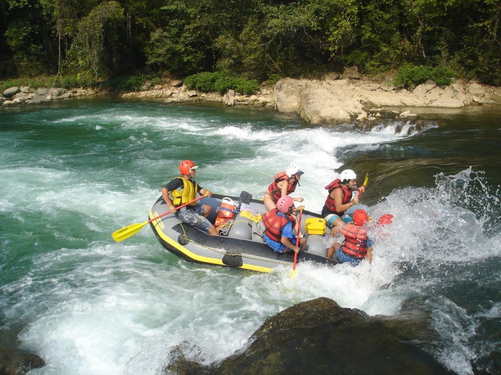 Whitewater rafting the Rio Cahabón, Lanquin, Guatemala